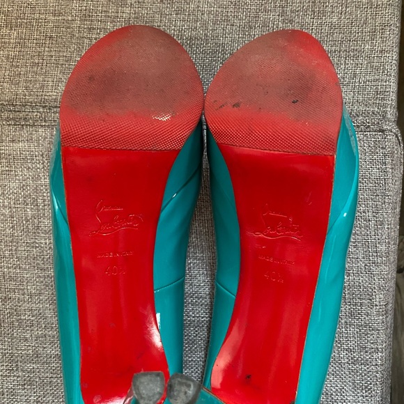 Christian Louboutin Bianca pumps size 40.5 great condition. - Picture 5 of 6